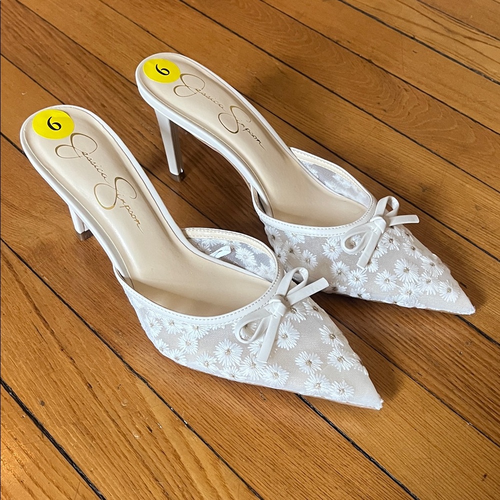 Jessica Simpson Cream Floral Heels